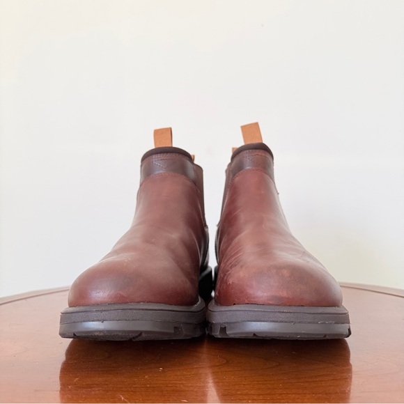 UGG Men's Hillmont Chestnut Leather Winter Chelsea Boot | US 9 - Picture 4 of 9